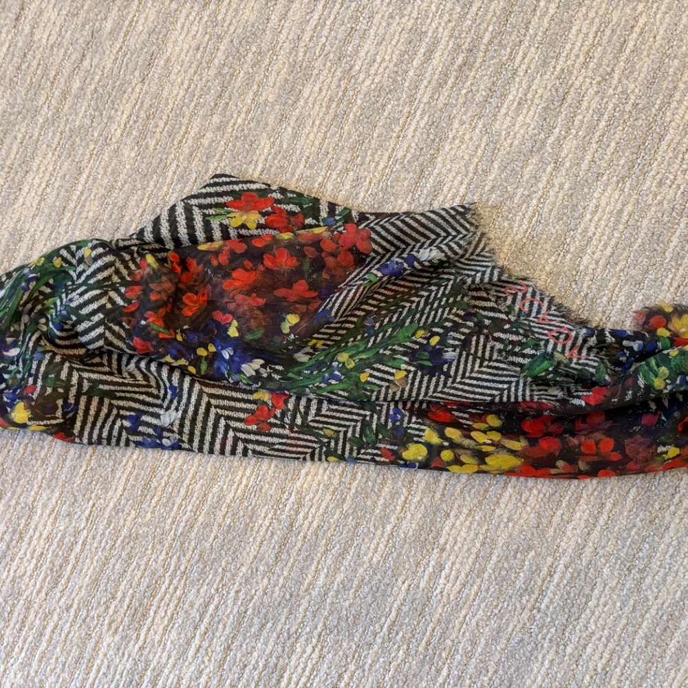 Escada Vintage Scarf - Picture 5 of 6